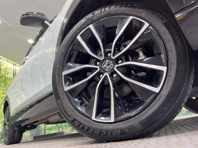 �y�����P�W�C���`�A���~�z�C�[���z�O�ςɃ}�b�`���������A���~�z�C�[���𑕒����Ă���܂��B�e��ЊO�A���~�z�C�[����A�X�^�b�h���X�^�C�����戵�����Ă���܂��B���񂲑��k����������