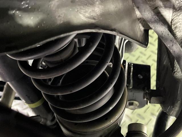 ジムニー ＸＣ　禁煙車　８型ＳＤナビ　バックカメラ　衝突被害軽減システム　ドラレコ　コーナーセンサー　スマートキー　ＬＥＤヘッド　ＥＴＣ　シートヒーター　クルコン　純正１６インチアルミ　車線逸脱警報　オートライト（54枚目）