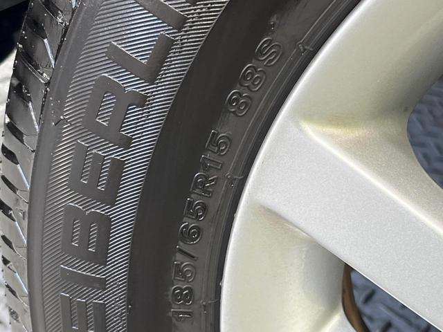 ノート ｅ－パワー　Ｘ　禁煙車　純正ＳＤナビ　全周囲カメラ　衝突被害軽減システム　コーナーセンサー　スマートキー　ＬＥＤヘッドライト　ＥＴＣ　純正ＯＰ１５インチアルミ　オートライト　オートエアコン　Ｂｌｕｅｔｏｏｔｈ　ＣＤ（24枚目）