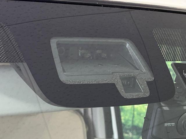 アルトラパン Ｘ　禁煙車　純正ＳＤナビ　衝突被害軽減システム　コーナーセンサー　スマートキー　ＨＩＤヘッド　純正１４インチアルミ　車線逸脱警報　オートライト　オートエアコン　Ｂｌｕｅｔｏｏｔｈ　ＣＤ　ＤＶＤ再生（3枚目）