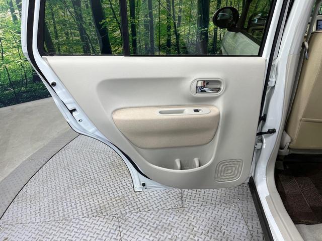 アルトラパン Ｘ　禁煙車　純正ＳＤナビ　衝突被害軽減システム　コーナーセンサー　スマートキー　ＨＩＤヘッド　純正１４インチアルミ　車線逸脱警報　オートライト　オートエアコン　Ｂｌｕｅｔｏｏｔｈ　ＣＤ　ＤＶＤ再生（25枚目）