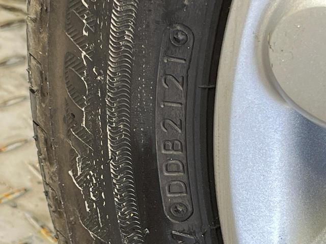 アルトラパン Ｘ　禁煙車　純正ＳＤナビ　衝突被害軽減システム　コーナーセンサー　スマートキー　ＨＩＤヘッド　純正１４インチアルミ　車線逸脱警報　オートライト　オートエアコン　Ｂｌｕｅｔｏｏｔｈ　ＣＤ　ＤＶＤ再生（44枚目）