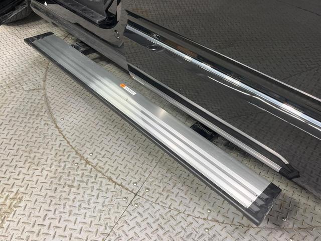 デリカＤ：５ Ｐ　禁煙車　電動サイドステップ　衝突被害軽減システム　純正１０型ナビ　バックカメラ　レーダークルーズ　両側電動スライドドア　パワーシート　前席シートヒーター　パワーバックドア　ＥＴＣ　ドラレコ（5枚目）