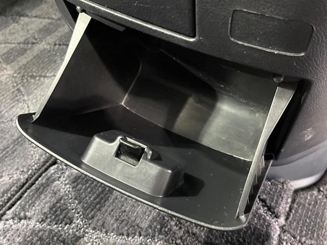 ヴォクシー ZS 煌Z 両側電動ドア 純正SDナビ バックカメラ 禁煙車 ドラレコ スマートキー HIDヘッドライト ビルトインETC オートライト デュアルエアコン Bluetooth CD DVD再生(39枚目)