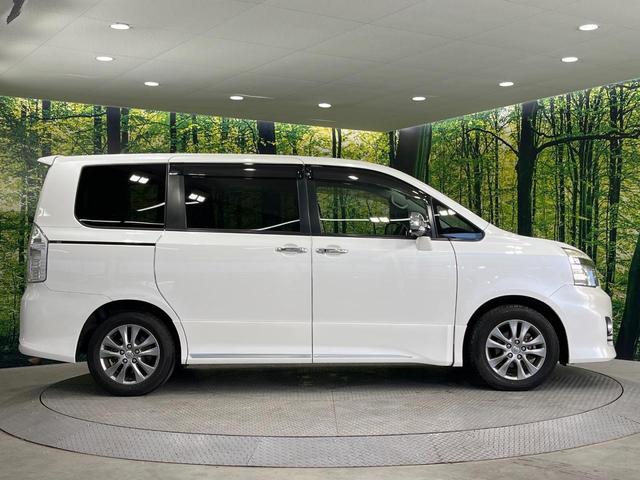 ヴォクシー ZS 煌Z 両側電動ドア 純正SDナビ バックカメラ 禁煙車 ドラレコ スマートキー HIDヘッドライト ビルトインETC オートライト デュアルエアコン Bluetooth CD DVD再生(61枚目)