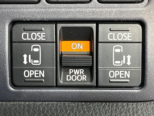 ヴォクシー ＺＳ　煌ＩＩ　禁煙車　両側電動ドア　ＳＤナビ　１２型後席モニター　バックカメラ　衝突被害軽減システム　スマートキー　ＬＥＤヘッド　ビルトインＥＴＣ　純正１７インチアルミ　車線逸脱警報　オートライト　デュアルエアコン（3枚目）