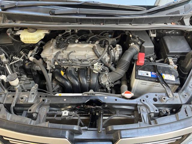 ヴォクシー ＺＳ　煌ＩＩ　禁煙車　両側電動ドア　ＳＤナビ　１２型後席モニター　バックカメラ　衝突被害軽減システム　スマートキー　ＬＥＤヘッド　ビルトインＥＴＣ　純正１７インチアルミ　車線逸脱警報　オートライト　デュアルエアコン（19枚目）