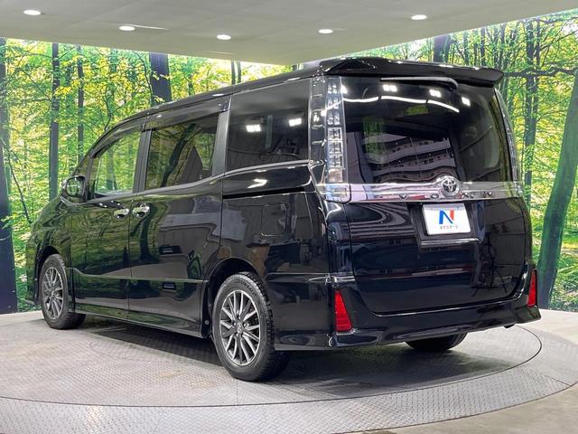 ヴォクシー ＺＳ　煌ＩＩ　禁煙車　両側電動ドア　ＳＤナビ　１２型後席モニター　バックカメラ　衝突被害軽減システム　スマートキー　ＬＥＤヘッド　ビルトインＥＴＣ　純正１７インチアルミ　車線逸脱警報　オートライト　デュアルエアコン（61枚目）