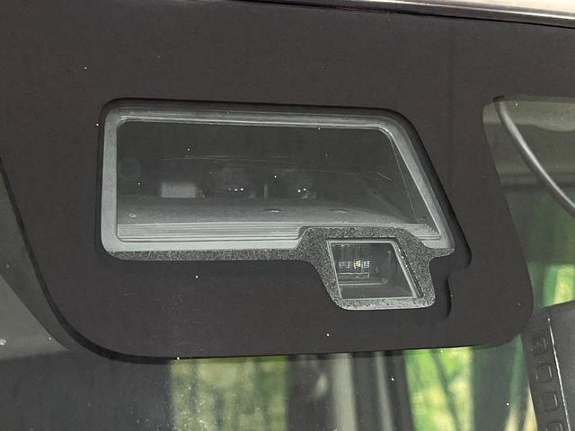 スペーシアカスタム ハイブリッドＸＳターボ　禁煙車　両側電動ドア　純正８型ナビ　全周囲カメラ　ドラレコ　ビルトインＥＴＣ　衝突被害軽減システム　シートヒーター　コーナーセンサー　スマートキー　ＬＥＤヘッド　クルコン　オートライト（3枚目）