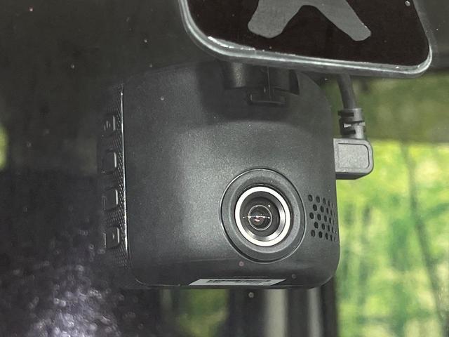 スペーシアカスタム ハイブリッドＸＳターボ　禁煙車　両側電動ドア　純正８型ナビ　全周囲カメラ　ドラレコ　ビルトインＥＴＣ　衝突被害軽減システム　シートヒーター　コーナーセンサー　スマートキー　ＬＥＤヘッド　クルコン　オートライト（7枚目）