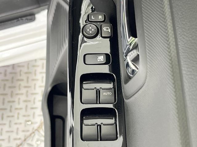 スペーシアカスタム ハイブリッドＸＳターボ　禁煙車　両側電動ドア　純正８型ナビ　全周囲カメラ　ドラレコ　ビルトインＥＴＣ　衝突被害軽減システム　シートヒーター　コーナーセンサー　スマートキー　ＬＥＤヘッド　クルコン　オートライト（26枚目）