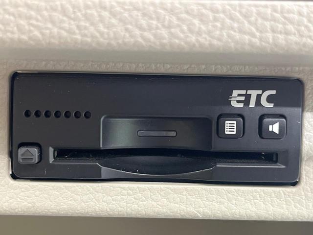 アルトラパン Ｘ　禁煙車　純正ナビ　全周囲カメラ　ＥＴＣ　Ｂｌｕｅｔｏｏｔｈ　衝突被害軽減システム　シートヒーター　スマートキー　ＨＩＤヘッドライト　純正１４インチアルミ　オートライト　オートエアコンＣＤ　ＤＶＤ再生（6枚目）