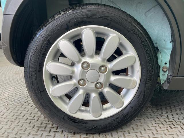 アルトラパン Ｘ　禁煙車　純正ナビ　全周囲カメラ　ＥＴＣ　Ｂｌｕｅｔｏｏｔｈ　衝突被害軽減システム　シートヒーター　スマートキー　ＨＩＤヘッドライト　純正１４インチアルミ　オートライト　オートエアコンＣＤ　ＤＶＤ再生（49枚目）