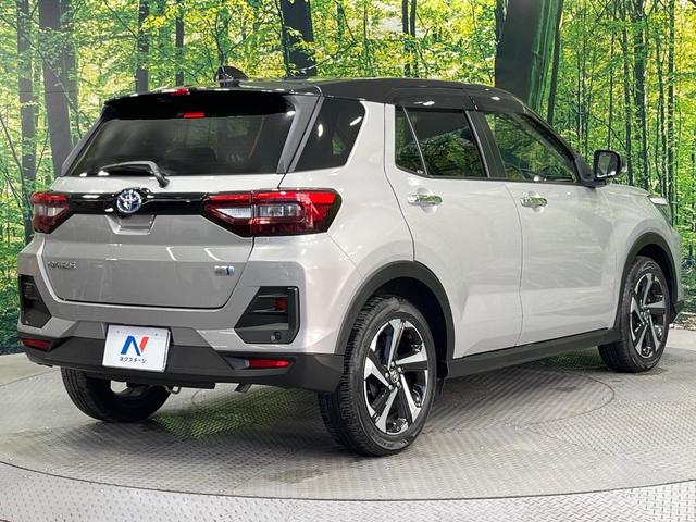 ライズ Ｚ　禁煙車　純正９型ＤＡ　全周囲カメラ　ビルトインＥＴＣ　ドラレコ　ＢＳＭ　衝突被害軽減システム　シートヒーター　レーダークルーズ　コーナーセンサー　スマートキー　ＬＥＤヘッド　オートライト（17枚目）