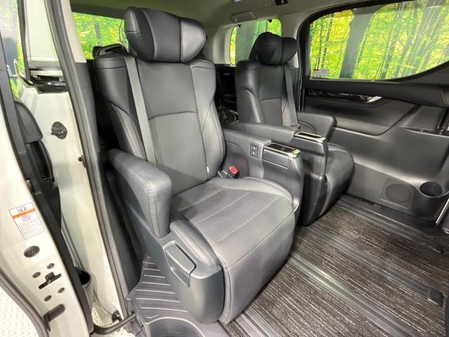 ヴェルファイア ２．５Ｚ　Ｇエディション　禁煙車　両側電動ドア　ＢＩＧＸ１１型ナビ　バックカメラ　衝突被害軽減システム　レーダークルーズ　パワーシート　電動オットマン　シートエアコン　電動リアゲート　ドラレコ　コーナーセンサー　ＥＴＣ（9枚目）