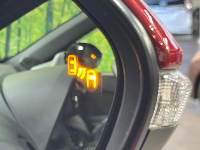 ヤリスクロス ハイブリッドＺ　アドベンチャー　禁煙車　純正８型ＤＡ　全周囲カメラ　衝突被害軽減システム　レーダークルーズ　ハンズフリー電動リアゲート　パワーシート　シートヒーター　ドラレコ　コーナーセンサー　ＬＥＤヘッド　ＥＴＣ　合皮シート（6枚目）