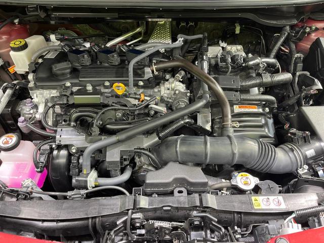 ヤリスクロス ハイブリッドＺ　アドベンチャー　禁煙車　純正８型ＤＡ　全周囲カメラ　衝突被害軽減システム　レーダークルーズ　ハンズフリー電動リアゲート　パワーシート　シートヒーター　ドラレコ　コーナーセンサー　ＬＥＤヘッド　ＥＴＣ　合皮シート（18枚目）