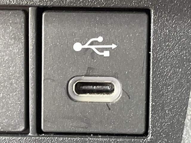 ヤリスクロス ハイブリッドＺ　アドベンチャー　禁煙車　純正８型ＤＡ　全周囲カメラ　衝突被害軽減システム　レーダークルーズ　ハンズフリー電動リアゲート　パワーシート　シートヒーター　ドラレコ　コーナーセンサー　ＬＥＤヘッド　ＥＴＣ　合皮シート（34枚目）