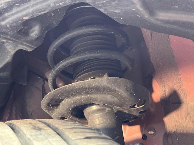 ヤリスクロス ハイブリッドＺ　アドベンチャー　禁煙車　純正８型ＤＡ　全周囲カメラ　衝突被害軽減システム　レーダークルーズ　ハンズフリー電動リアゲート　パワーシート　シートヒーター　ドラレコ　コーナーセンサー　ＬＥＤヘッド　ＥＴＣ　合皮シート（66枚目）