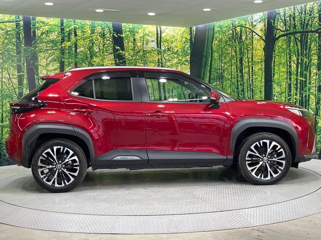 ヤリスクロス ハイブリッドＺ　アドベンチャー　禁煙車　純正８型ＤＡ　全周囲カメラ　衝突被害軽減システム　レーダークルーズ　ハンズフリー電動リアゲート　パワーシート　シートヒーター　ドラレコ　コーナーセンサー　ＬＥＤヘッド　ＥＴＣ　合皮シート（70枚目）
