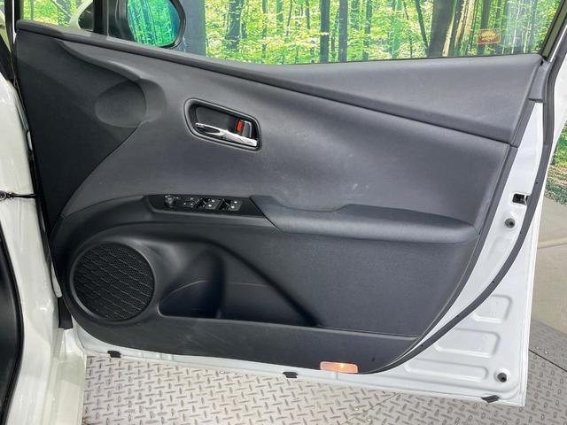 プリウス Ａ　禁煙車　純正９型ナビ　バックカメラ　ドラレコ　ＢＳＭ　ＥＴＣ　衝突被害軽減システム　レーダークルーズ　コーナーセンサー　スマートキー　オートハイビーム　車線逸脱警報　オートライト　オートエアコン（21枚目）