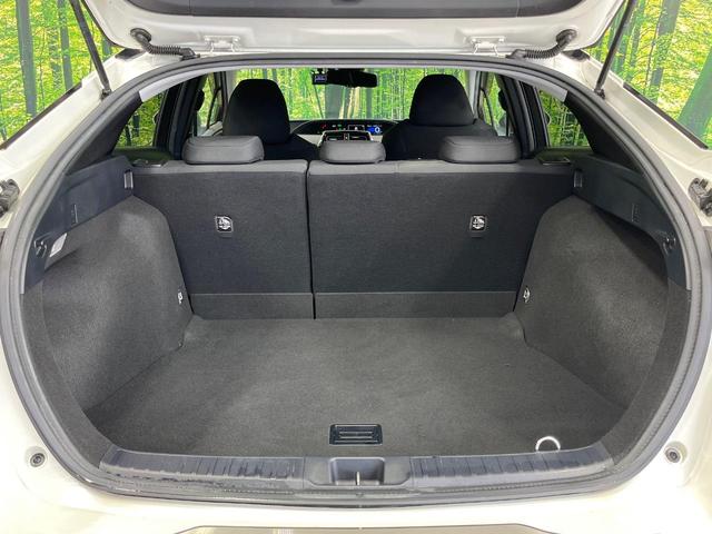 プリウス Ａ　禁煙車　純正９型ナビ　バックカメラ　ドラレコ　ＢＳＭ　ＥＴＣ　衝突被害軽減システム　レーダークルーズ　コーナーセンサー　スマートキー　オートハイビーム　車線逸脱警報　オートライト　オートエアコン（56枚目）