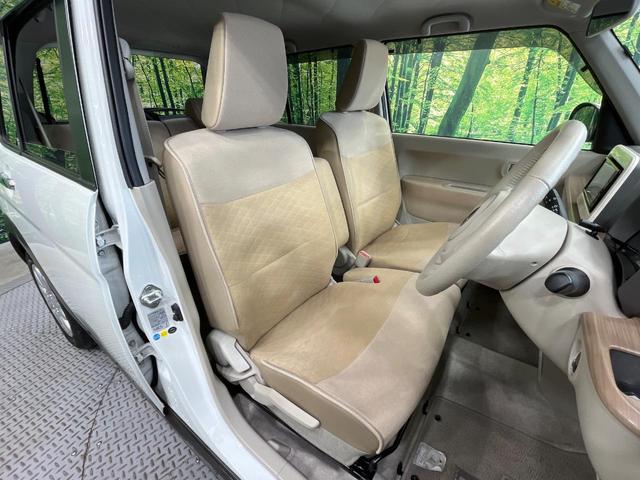 アルトラパン Ｘ　禁煙車　純正ＳＤナビ　全周囲カメラ　衝突被害軽減システム　シートヒーター　スマートキー　ＨＩＤヘッド　純正１４インチアルミ　オートライト　オートエアコン　Ｂｌｕｅｔｏｏｔｈ　ＣＤ　ＤＶＤ再生（8枚目）