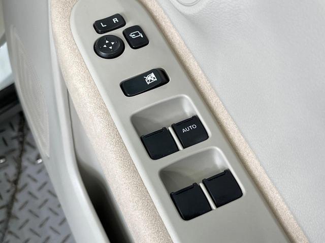 アルトラパン Ｘ　禁煙車　純正ＳＤナビ　全周囲カメラ　衝突被害軽減システム　シートヒーター　スマートキー　ＨＩＤヘッド　純正１４インチアルミ　オートライト　オートエアコン　Ｂｌｕｅｔｏｏｔｈ　ＣＤ　ＤＶＤ再生（21枚目）