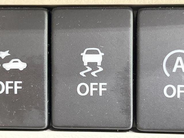 アルトラパン Ｘ　禁煙車　純正ＳＤナビ　全周囲カメラ　衝突被害軽減システム　シートヒーター　スマートキー　ＨＩＤヘッド　純正１４インチアルミ　オートライト　オートエアコン　Ｂｌｕｅｔｏｏｔｈ　ＣＤ　ＤＶＤ再生（26枚目）