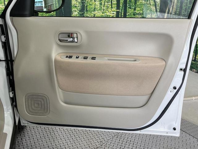 アルトラパン Ｘ　禁煙車　純正ＳＤナビ　全周囲カメラ　衝突被害軽減システム　シートヒーター　スマートキー　ＨＩＤヘッド　純正１４インチアルミ　オートライト　オートエアコン　Ｂｌｕｅｔｏｏｔｈ　ＣＤ　ＤＶＤ再生（29枚目）