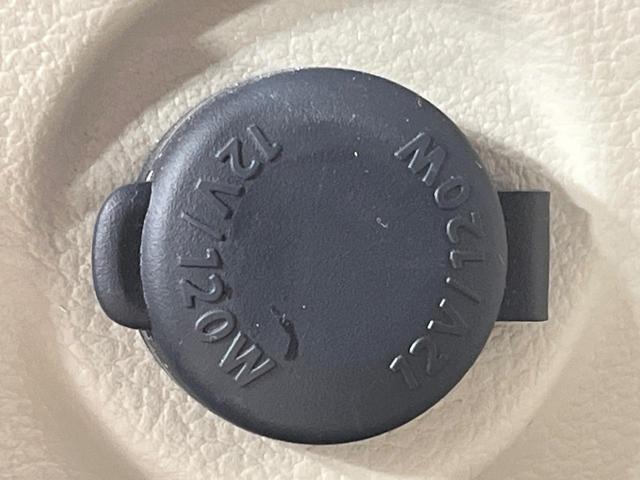 アルトラパン Ｘ　禁煙車　純正ＳＤナビ　全周囲カメラ　衝突被害軽減システム　シートヒーター　スマートキー　ＨＩＤヘッド　純正１４インチアルミ　オートライト　オートエアコン　Ｂｌｕｅｔｏｏｔｈ　ＣＤ　ＤＶＤ再生（38枚目）