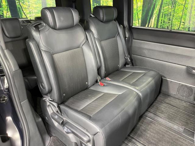 ステップワゴン ｅ：ＨＥＶスパーダ　禁煙車　両側電動ドア　純正９型ＳＤナビ　１０型後席モニター　全周囲カメラ　衝突被害軽減システム　レーダークルーズ　電動リアゲート　合皮コンビシート　ドラレコ　コーナーセンサー　ＬＥＤヘッド（9枚目）