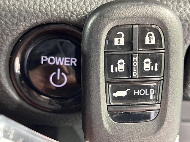 ステップワゴン ｅ：ＨＥＶスパーダ　禁煙車　両側電動ドア　純正９型ＳＤナビ　１０型後席モニター　全周囲カメラ　衝突被害軽減システム　レーダークルーズ　電動リアゲート　合皮コンビシート　ドラレコ　コーナーセンサー　ＬＥＤヘッド（23枚目）