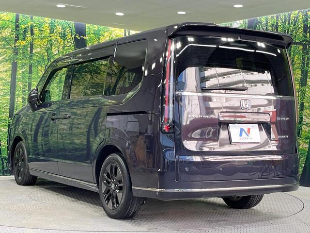 ステップワゴン ｅ：ＨＥＶスパーダ　禁煙車　両側電動ドア　純正９型ＳＤナビ　１０型後席モニター　全周囲カメラ　衝突被害軽減システム　レーダークルーズ　電動リアゲート　合皮コンビシート　ドラレコ　コーナーセンサー　ＬＥＤヘッド（71枚目）