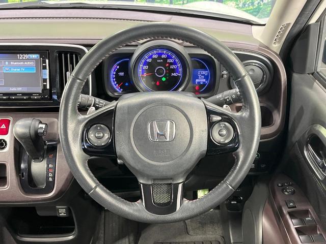 �y�X�e�A�����O�X�C�b�`�z�^�]���A�O������ڐ������炷���ƂȂ��A�I�[�f�B�I���̑��삪�\�ȕ֗��@�\�I���S�����K�ȃh���C�u�����o���Ă���܂���