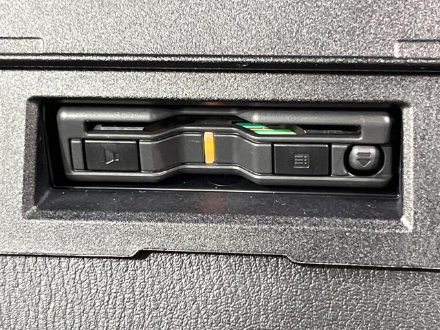 ロードスター Ｓレザーパッケージ　Ｖセレクション　禁煙車　ＭＴ車　純正ＳＤナビ　バックカメラ　衝突被害軽減システム　レザーシート　ドラレコ　スマートキー　ＬＥＤヘッド　クルコン　オートハイビーム　オートライト　オートエアコン　Ｂｌｕｅｔｏｏｔｈ（7枚目）