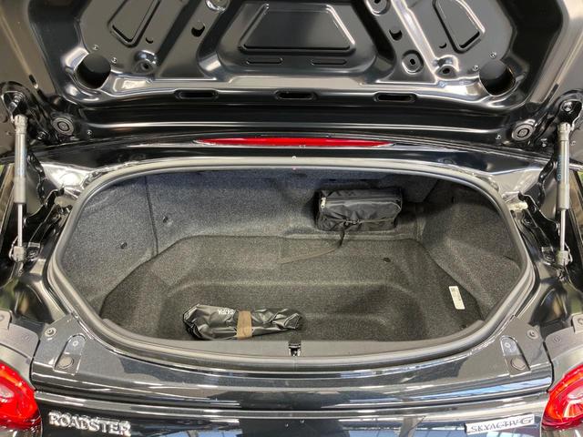 ロードスター Ｓレザーパッケージ　Ｖセレクション　禁煙車　ＭＴ車　純正ＳＤナビ　バックカメラ　衝突被害軽減システム　レザーシート　ドラレコ　スマートキー　ＬＥＤヘッド　クルコン　オートハイビーム　オートライト　オートエアコン　Ｂｌｕｅｔｏｏｔｈ（11枚目）