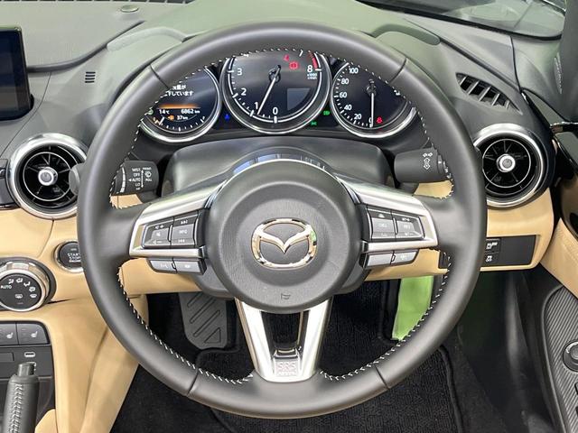 ロードスター Ｓレザーパッケージ　Ｖセレクション　禁煙車　ＭＴ車　純正ＳＤナビ　バックカメラ　衝突被害軽減システム　レザーシート　ドラレコ　スマートキー　ＬＥＤヘッド　クルコン　オートハイビーム　オートライト　オートエアコン　Ｂｌｕｅｔｏｏｔｈ（12枚目）