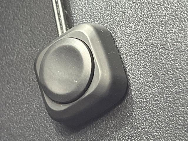 プリウス Sツーリングセレクション 禁煙車 SDナビ バックカメラ スマートキー LEDヘッド ビルトインETC 純正17インチアルミ オートライト オートエアコン Bluetooth CD(29枚目)