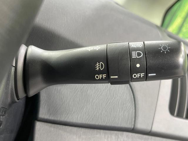 プリウス Sツーリングセレクション 禁煙車 SDナビ バックカメラ スマートキー LEDヘッド ビルトインETC 純正17インチアルミ オートライト オートエアコン Bluetooth CD(30枚目)