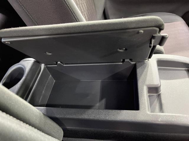 セレナ ハイウェイスターＧ　プロパイロットエディション　禁煙車　両側電動ドア　純正９型ＳＤナビ　後席モニター　バックカメラ　Ｂｌｕｅｔｏｏｔｈ　ＥＴＣ　プロパイロット　衝突被害軽減システム　レーダークルーズ　コーナーセンサー　スマートキー　ＬＥＤヘッド（42枚目）