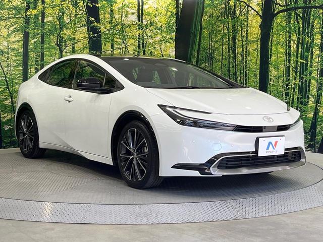 プリウス Ｚ　禁煙車　ガラスルーフ　純正１２型ディスプレイ　周囲カメラ　衝突被害軽減システム　レーダークルーズ　電動リアゲート　前席シートエアコン　パワーシート　ドラレコ　コーナーセンサー　ＬＥＤヘッド　ＥＴＣ（16枚目）