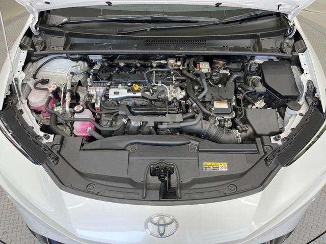 プリウス Ｚ　禁煙車　ガラスルーフ　純正１２型ディスプレイ　周囲カメラ　衝突被害軽減システム　レーダークルーズ　電動リアゲート　前席シートエアコン　パワーシート　ドラレコ　コーナーセンサー　ＬＥＤヘッド　ＥＴＣ（18枚目）