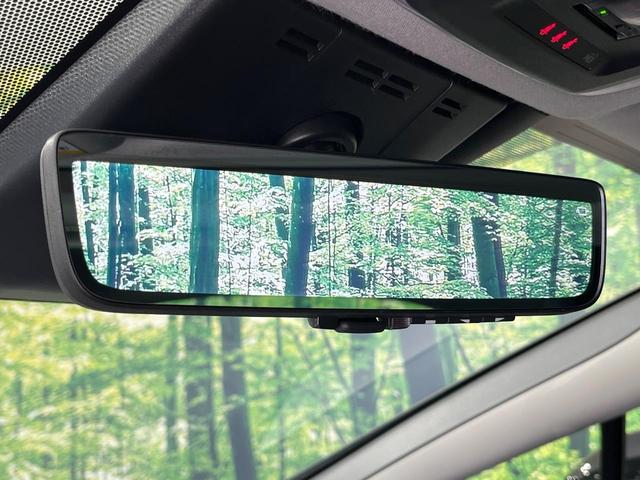 プリウス Ｚ　禁煙車　ガラスルーフ　純正１２型ディスプレイ　周囲カメラ　衝突被害軽減システム　レーダークルーズ　電動リアゲート　前席シートエアコン　パワーシート　ドラレコ　コーナーセンサー　ＬＥＤヘッド　ＥＴＣ（30枚目）