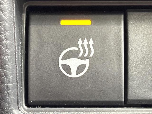 プリウス Ｚ　禁煙車　ガラスルーフ　純正１２型ディスプレイ　周囲カメラ　衝突被害軽減システム　レーダークルーズ　電動リアゲート　前席シートエアコン　パワーシート　ドラレコ　コーナーセンサー　ＬＥＤヘッド　ＥＴＣ（52枚目）