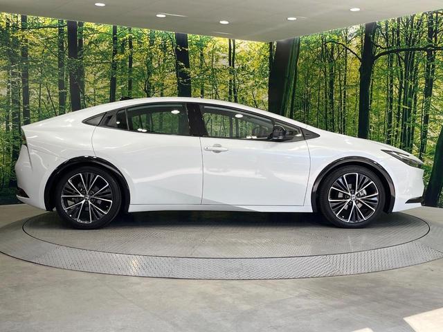 プリウス Ｚ　禁煙車　ガラスルーフ　純正１２型ディスプレイ　周囲カメラ　衝突被害軽減システム　レーダークルーズ　電動リアゲート　前席シートエアコン　パワーシート　ドラレコ　コーナーセンサー　ＬＥＤヘッド　ＥＴＣ（71枚目）