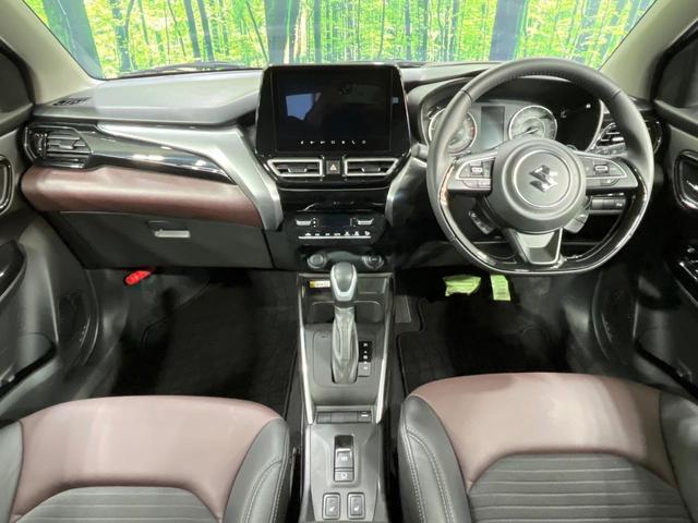 フロンクス ベースグレード　禁煙車　全周囲カメラ　純正９型ナビ　衝突被害軽減システム　レーダークルーズ　ドラレコ　コーナーセンサー　置くだけ充電　シートヒーター　ＬＥＤヘッド　ＥＴＣ　純正１６インチアルミ　車線逸脱警報（2枚目）