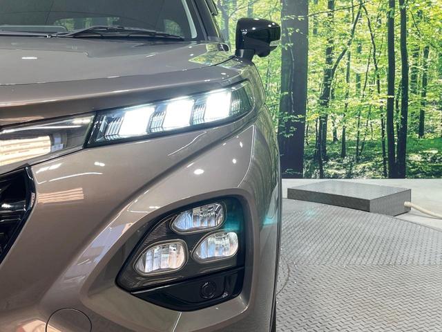 フロンクス ベースグレード　禁煙車　全周囲カメラ　純正９型ナビ　衝突被害軽減システム　レーダークルーズ　ドラレコ　コーナーセンサー　置くだけ充電　シートヒーター　ＬＥＤヘッド　ＥＴＣ　純正１６インチアルミ　車線逸脱警報（12枚目）