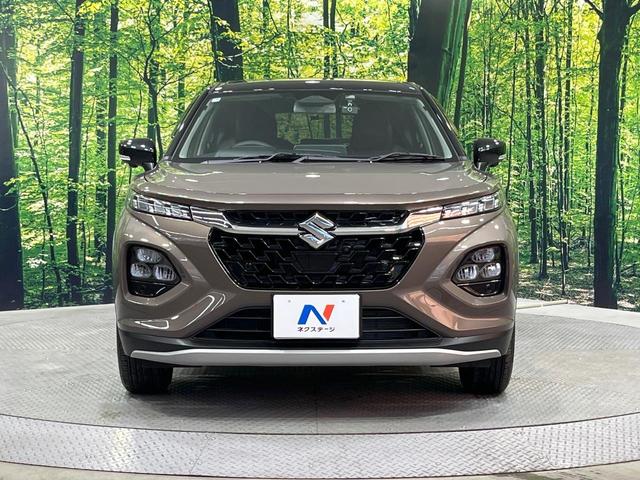 フロンクス ベースグレード　禁煙車　全周囲カメラ　純正９型ナビ　衝突被害軽減システム　レーダークルーズ　ドラレコ　コーナーセンサー　置くだけ充電　シートヒーター　ＬＥＤヘッド　ＥＴＣ　純正１６インチアルミ　車線逸脱警報（14枚目）