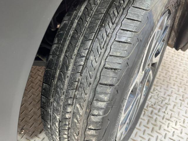 フロンクス ベースグレード　禁煙車　全周囲カメラ　純正９型ナビ　衝突被害軽減システム　レーダークルーズ　ドラレコ　コーナーセンサー　置くだけ充電　シートヒーター　ＬＥＤヘッド　ＥＴＣ　純正１６インチアルミ　車線逸脱警報（24枚目）